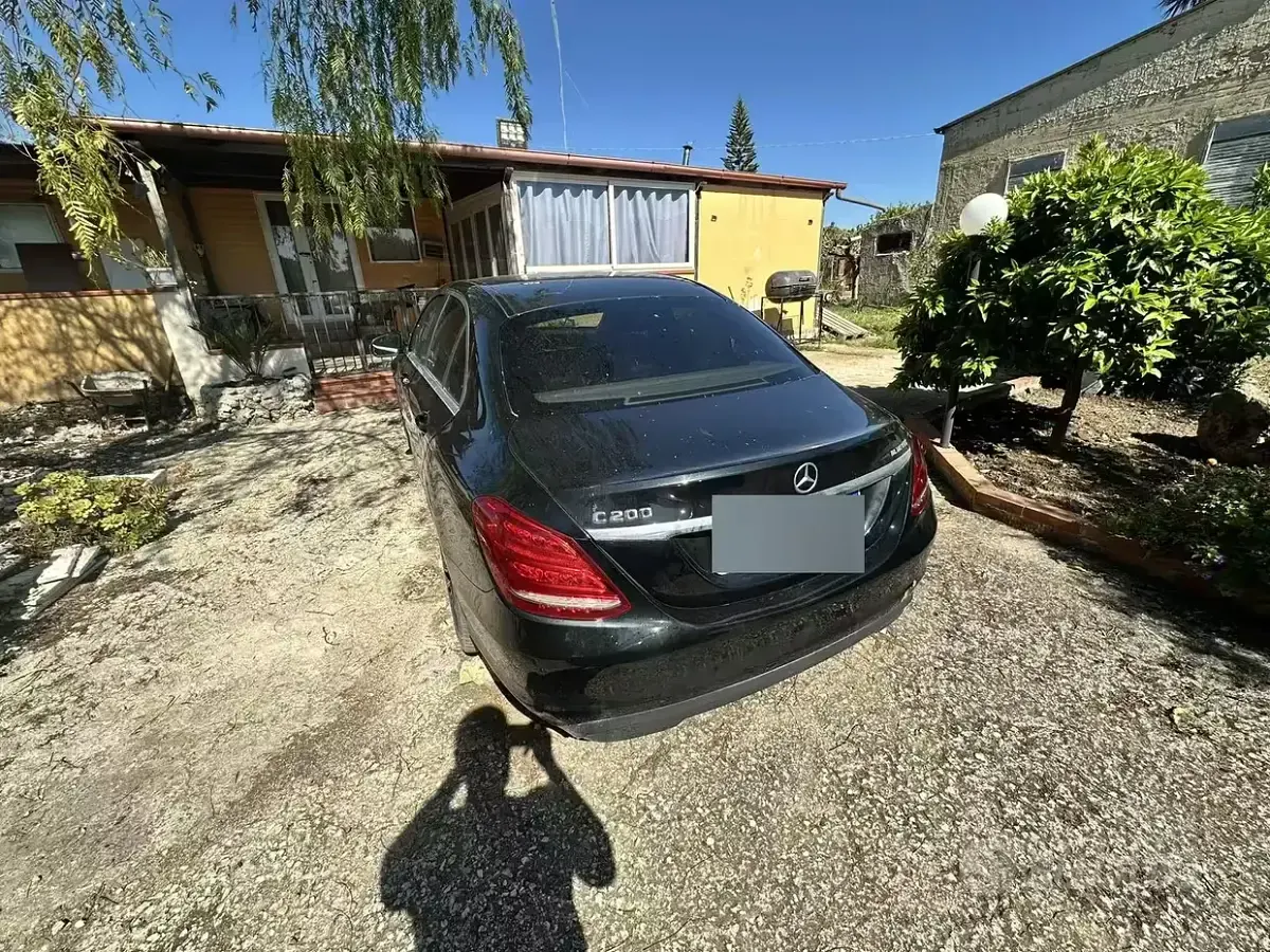 Usado Mercedes C200 136 CV (100 kW) 2015 Berlina