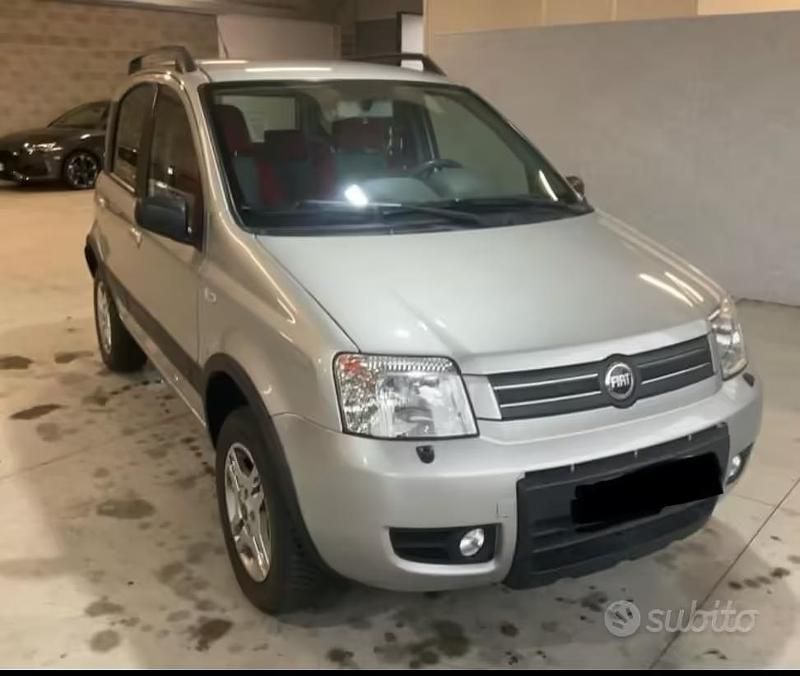 Usata Fiat Panda 4x4 Climbing 60 CV (44 kW) 2005 Grigio Utilitaria