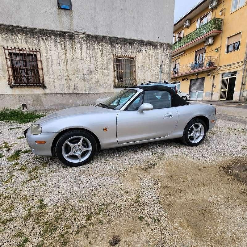 Usata Mazda MX5 110 CV (80 kW) 2005 Cabrio