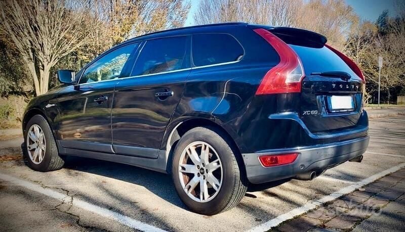 Usata Volvo XC60 163 CV (119 kW) 2010 Nero SUV
