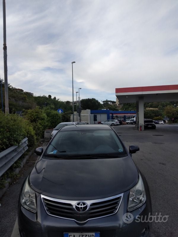 Usata Toyota Avensis 136 CV (100 kW) 2009 Grigio Berlina