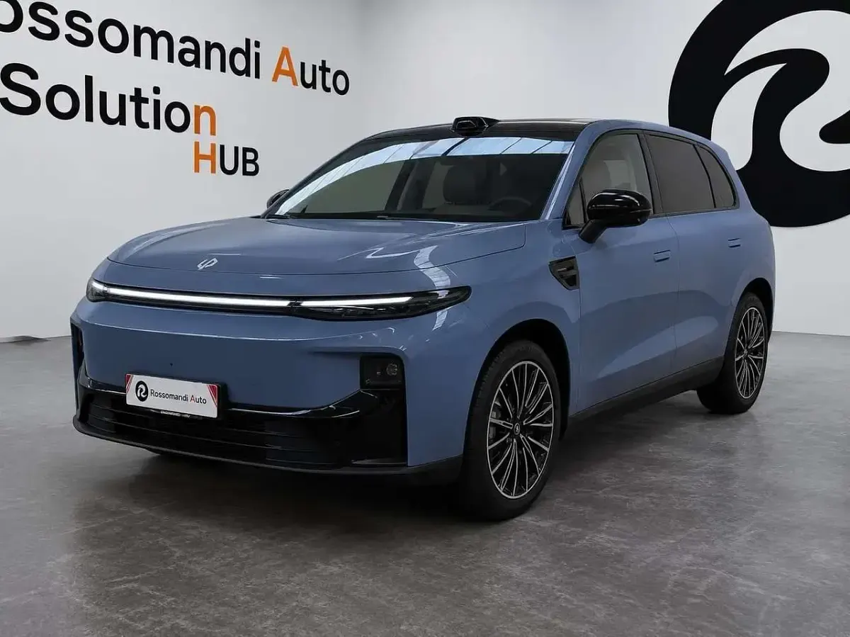 Nuova Leapmotor B10 218 CV (160 kW) 2026 Blu/azzurro SUV