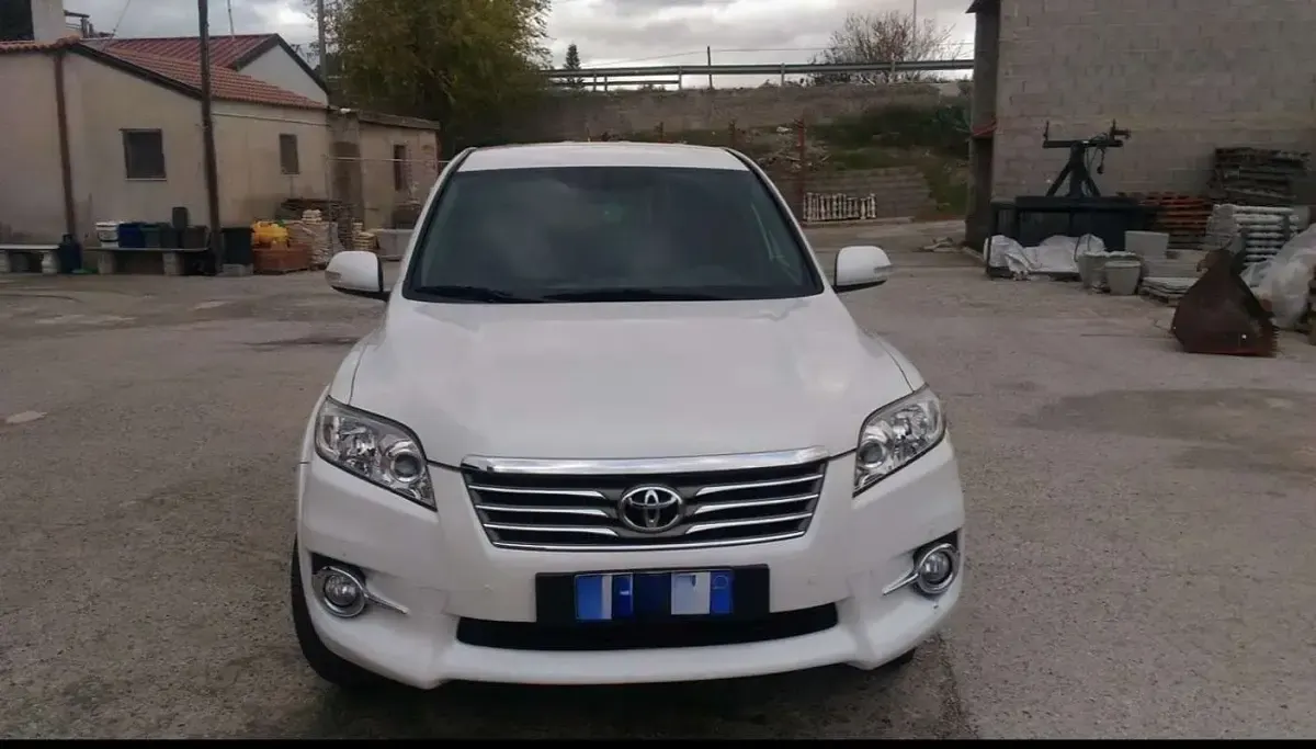 Usata Toyota RAV4 Luxury 150 CV (110 kW) 2010 SUV