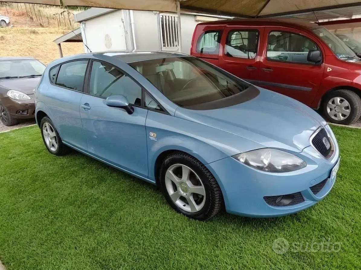 Usata Seat Leon 110 CV (80 kW) 2005 Bluazzurro Utilitaria