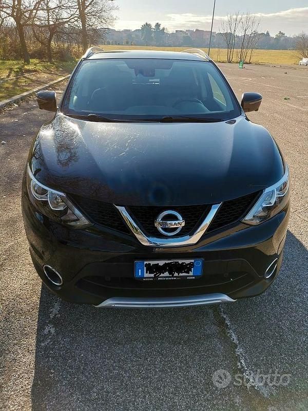 Usata Nissan Qashqai N-Connecta 110 CV (80 kW) 2016 Nero SUV