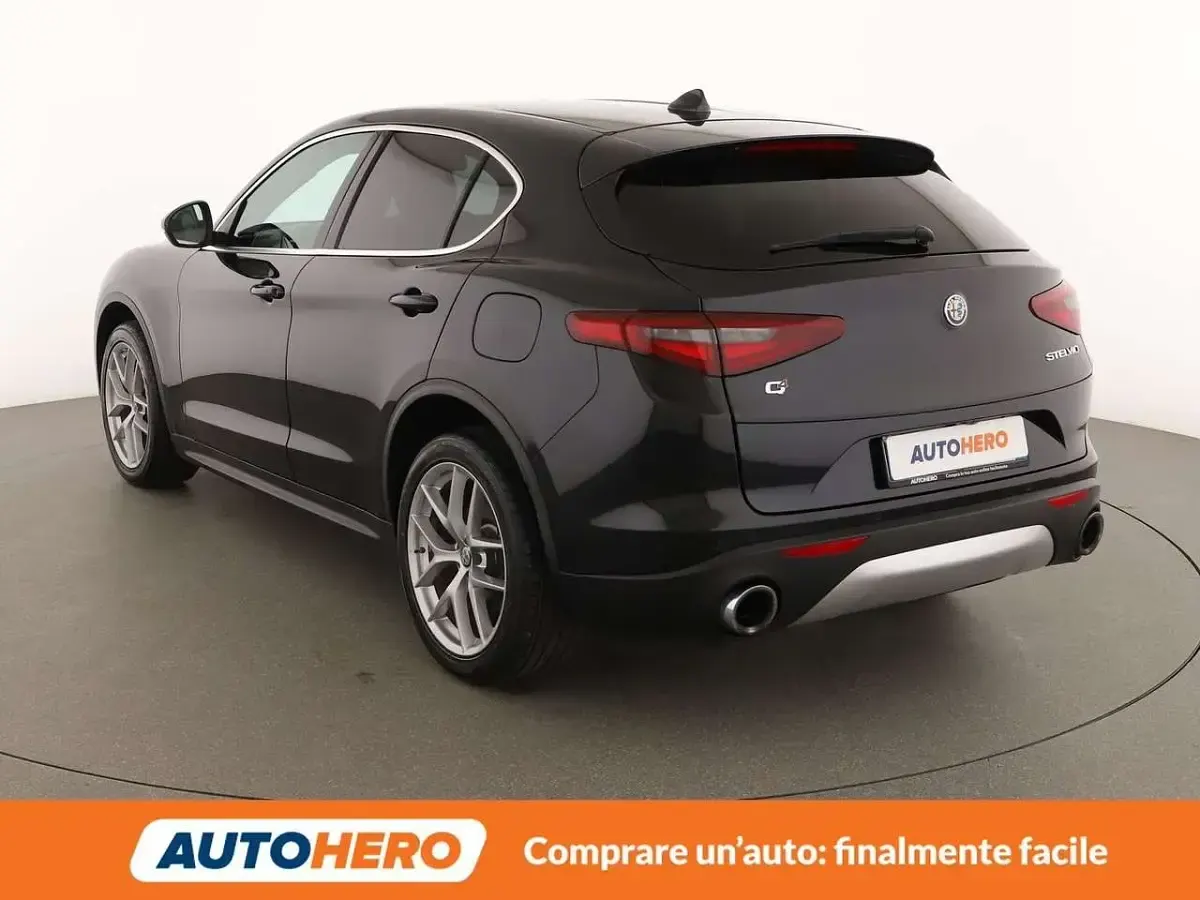 Usata Alfa Romeo Stelvio 280 CV (205 kW) 2017 Nero SUV