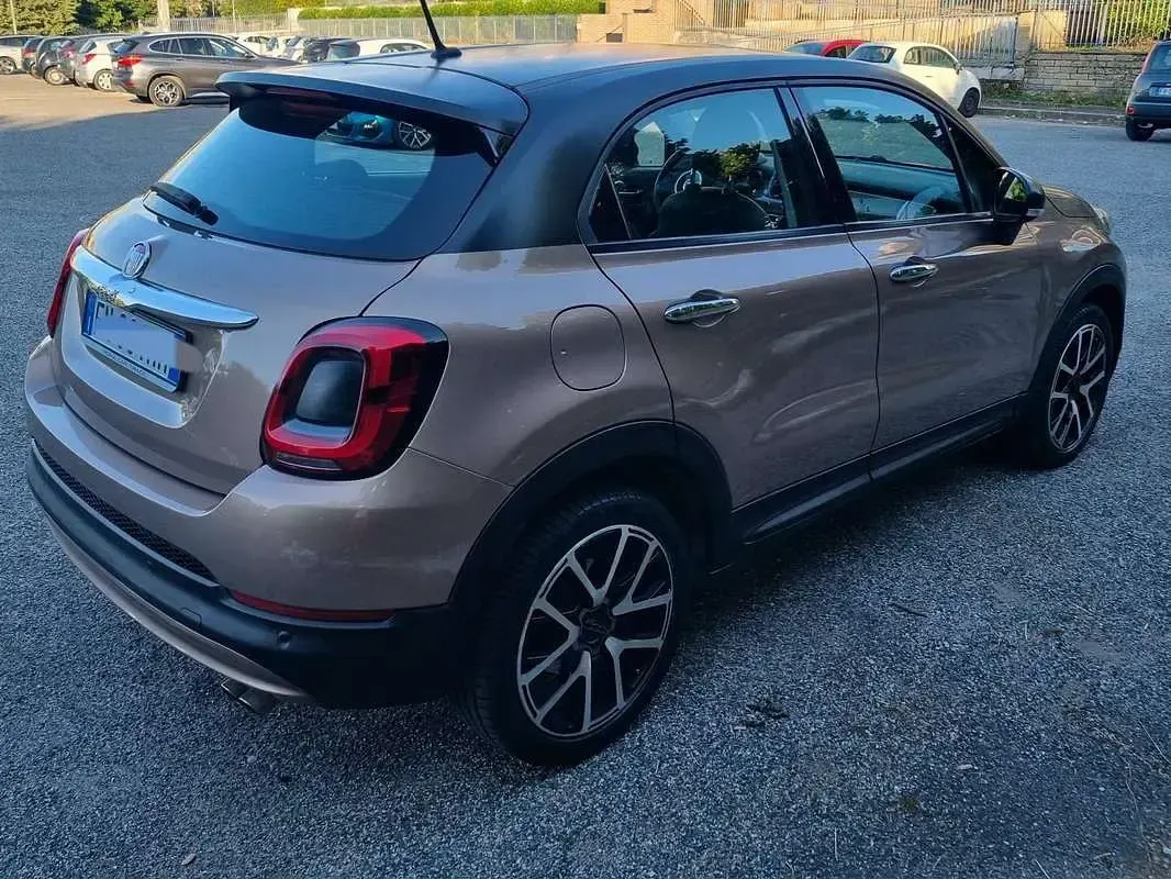 Usado Fiat 500 Cross 120 CV (88 kW) 2018 Marrón Familiar