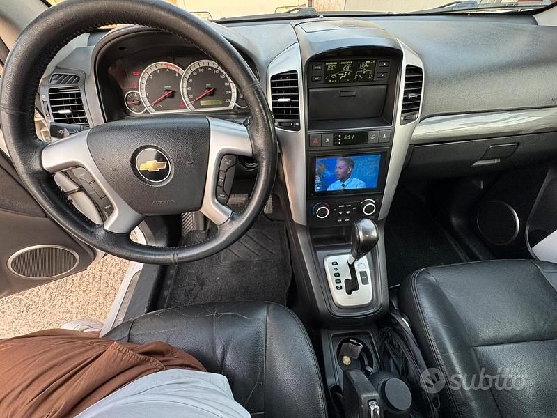 Usata Chevrolet Captiva 150 CV (110 kW) 2008 Bianco SUV