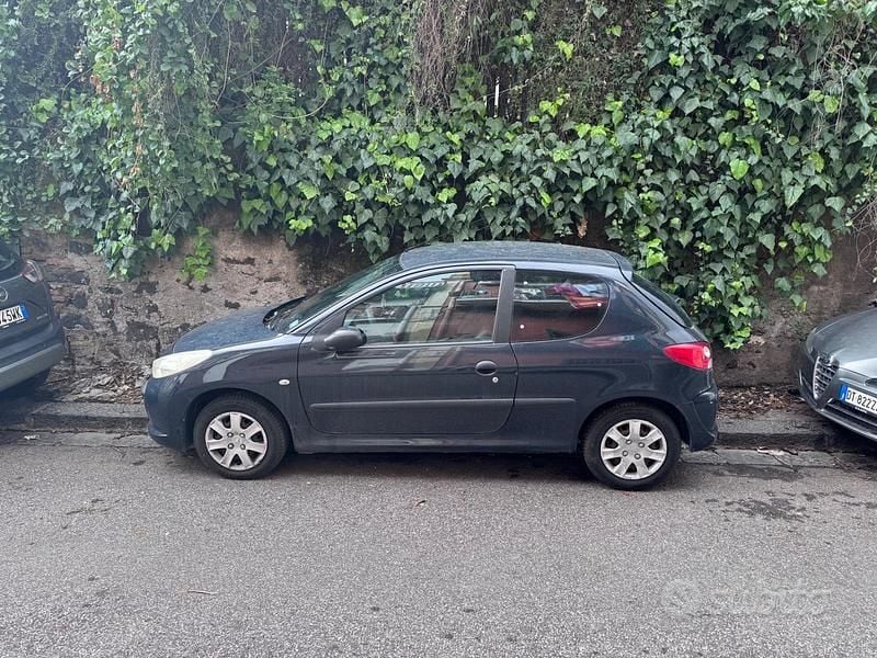 Usata Peugeot 206+ 60 CV (44 kW) 2010 Blu Utilitaria