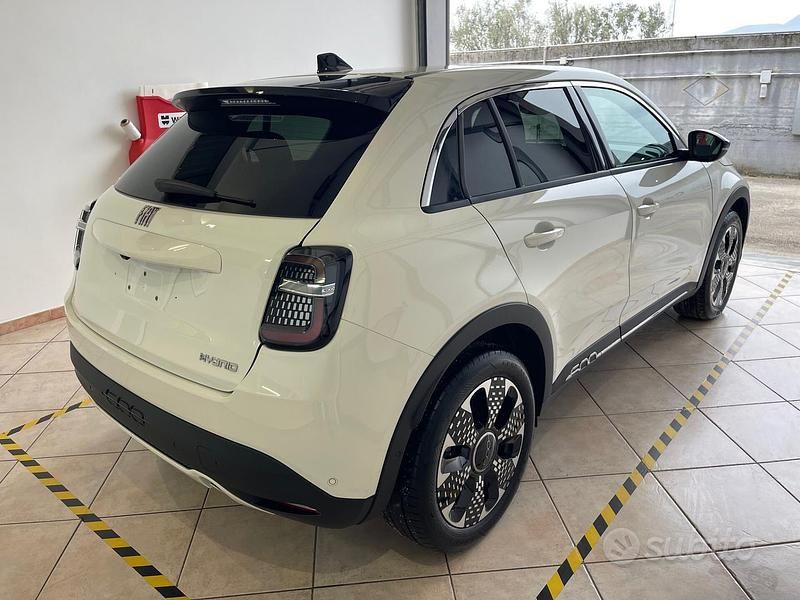 Usata Fiat 600 La Prima 100 CV (73 kW) 2024 Bianco Station wagon