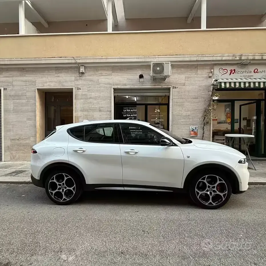 Usata Alfa Romeo Tonale Ti 131 CV (96 kW) 2023 Bianco SUV