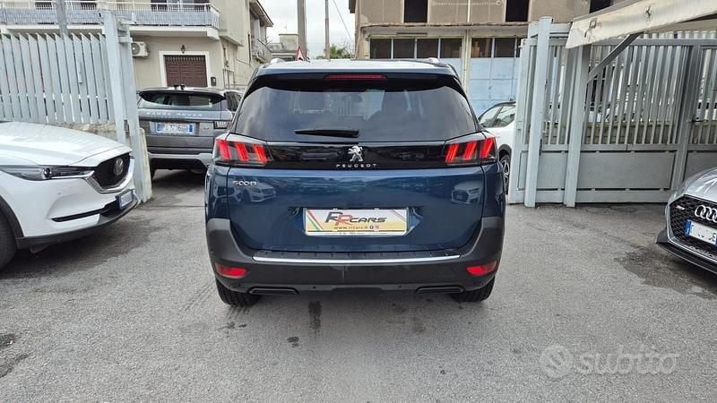 Usata Peugeot 5008 Allure 178 CV (130 kW) 2022 Blu SUV