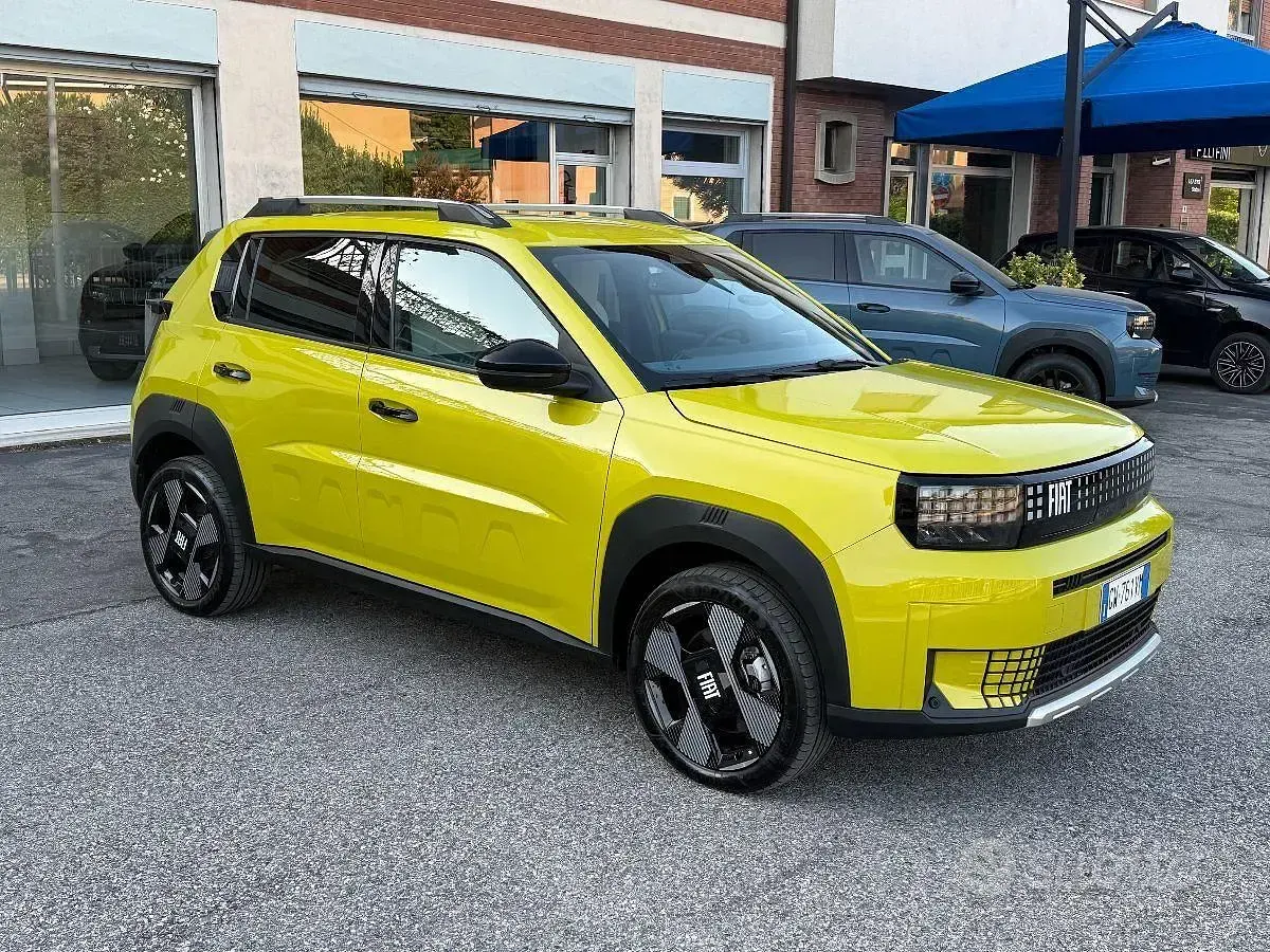 Usata Fiat Grande Panda La Prima 60 CV (44 kW) 2024 Giallo Utilitaria
