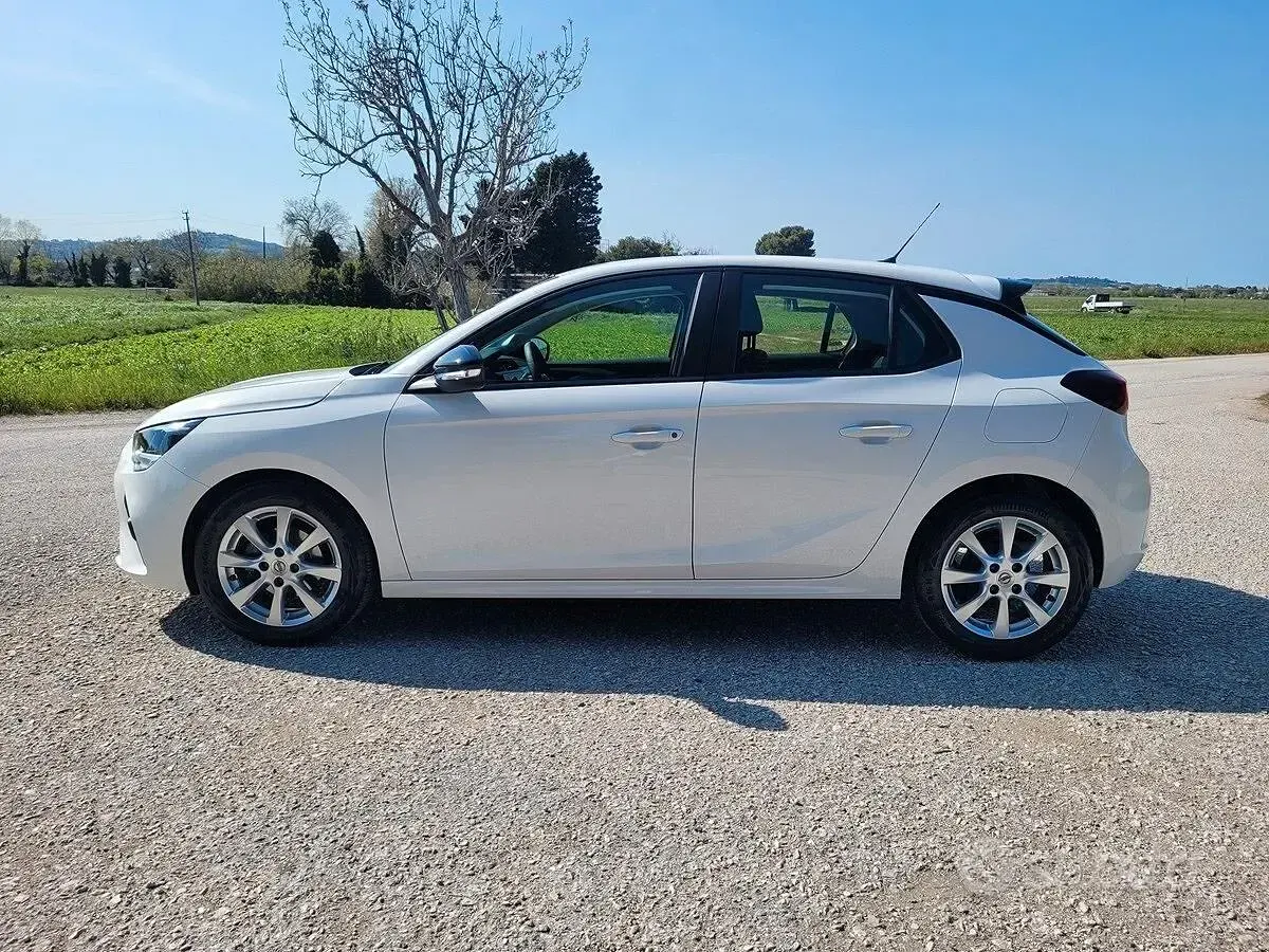 Usata Opel Corsa Elegance 75 CV (55 kW) 2023 Bianco Utilitaria