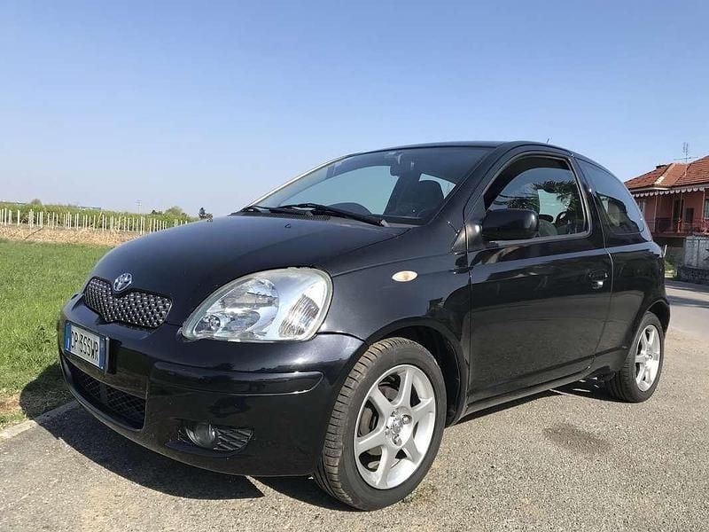 Usata Toyota Yaris 75 CV (55 kW) 2004 Utilitaria