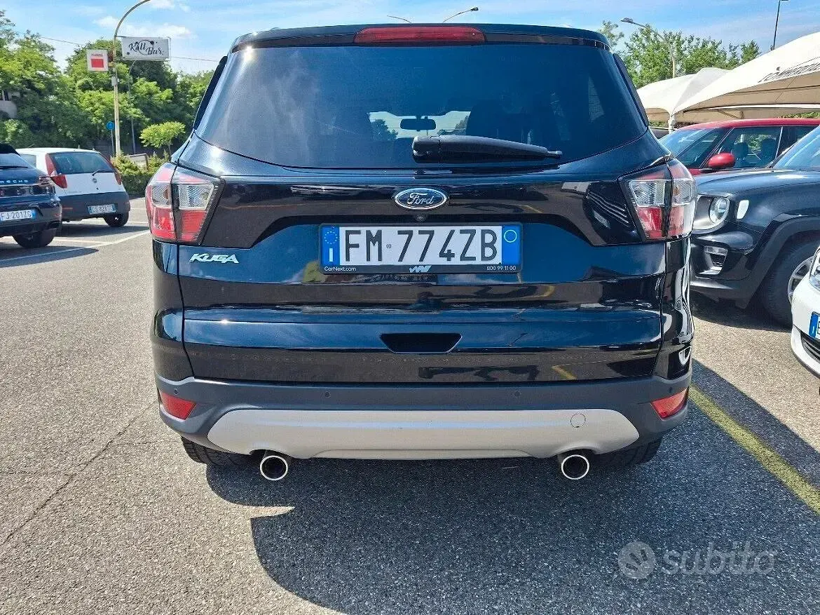 Usata Ford Kuga Titanium 150 CV (110 kW) 2017 Nero SUV