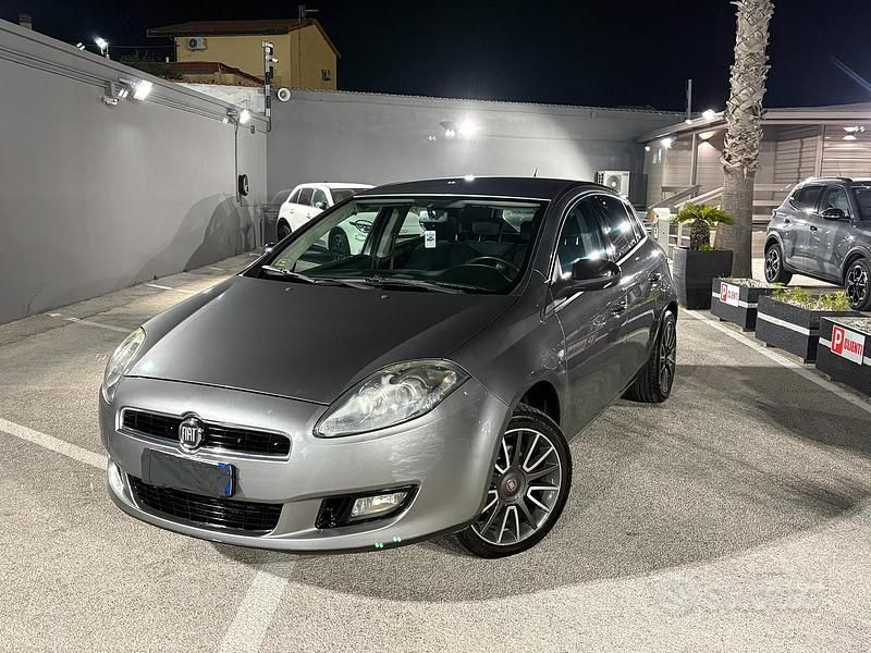 Usata Fiat Bravo Dynamic 105 CV (77 kW) 2013 Grigio Utilitaria