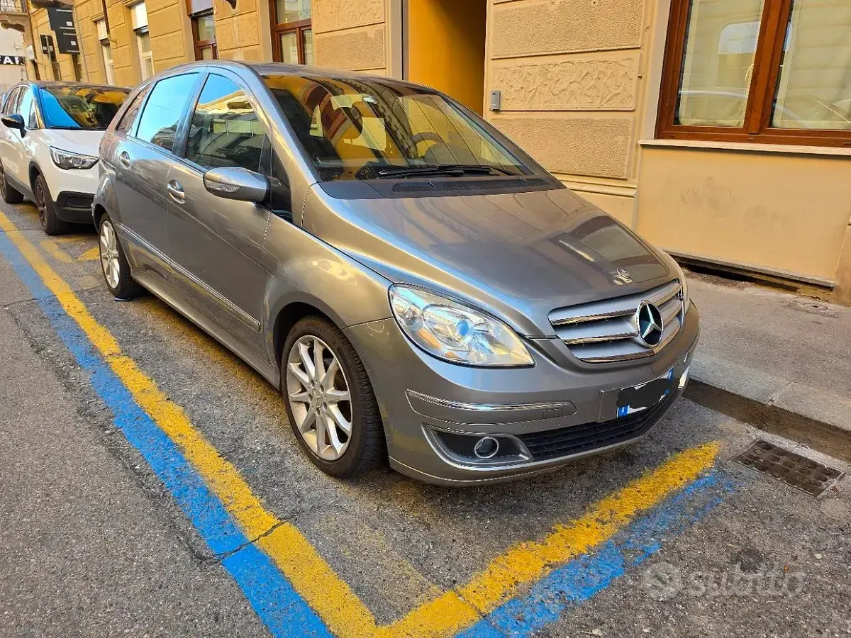 Usata Mercedes B170 116 CV (85 kW) 2008 Grigio Monovolume