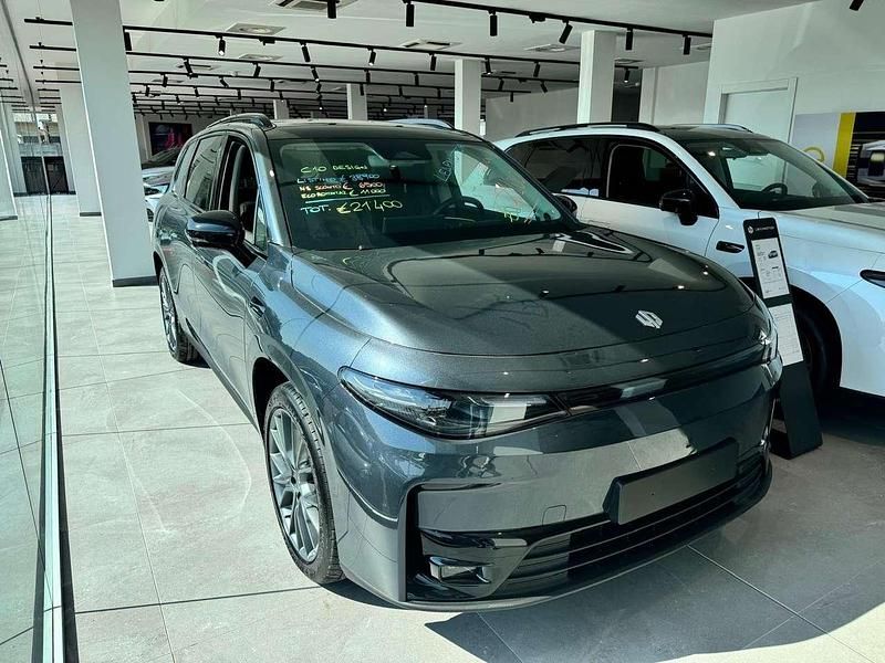Nuova Leapmotor C10 114 kW (156 CV) 2025 Grigio SUV