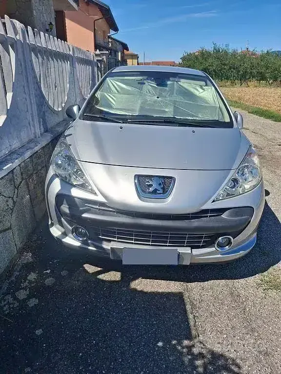 Usata Peugeot 207 90 CV (66 kW) 2006 Grigio Berlina