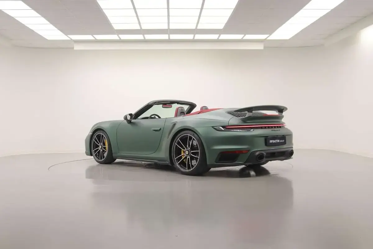 Usata Porsche 911 Turbo S Cabriolet 650 CV (478 kW) 2023 Argento gt Cabrio