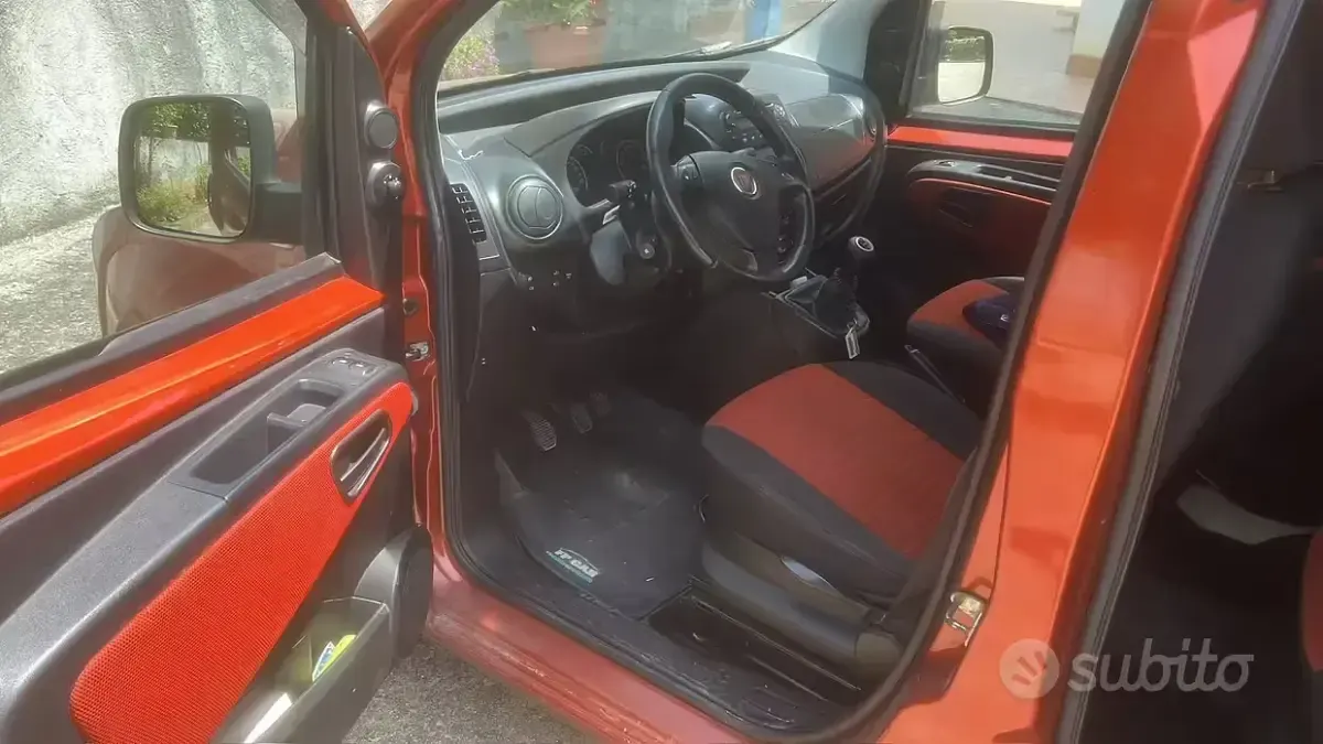 Usata Fiat Qubo Trekking 95 CV (69 kW) 2012 Rosso Monovolume