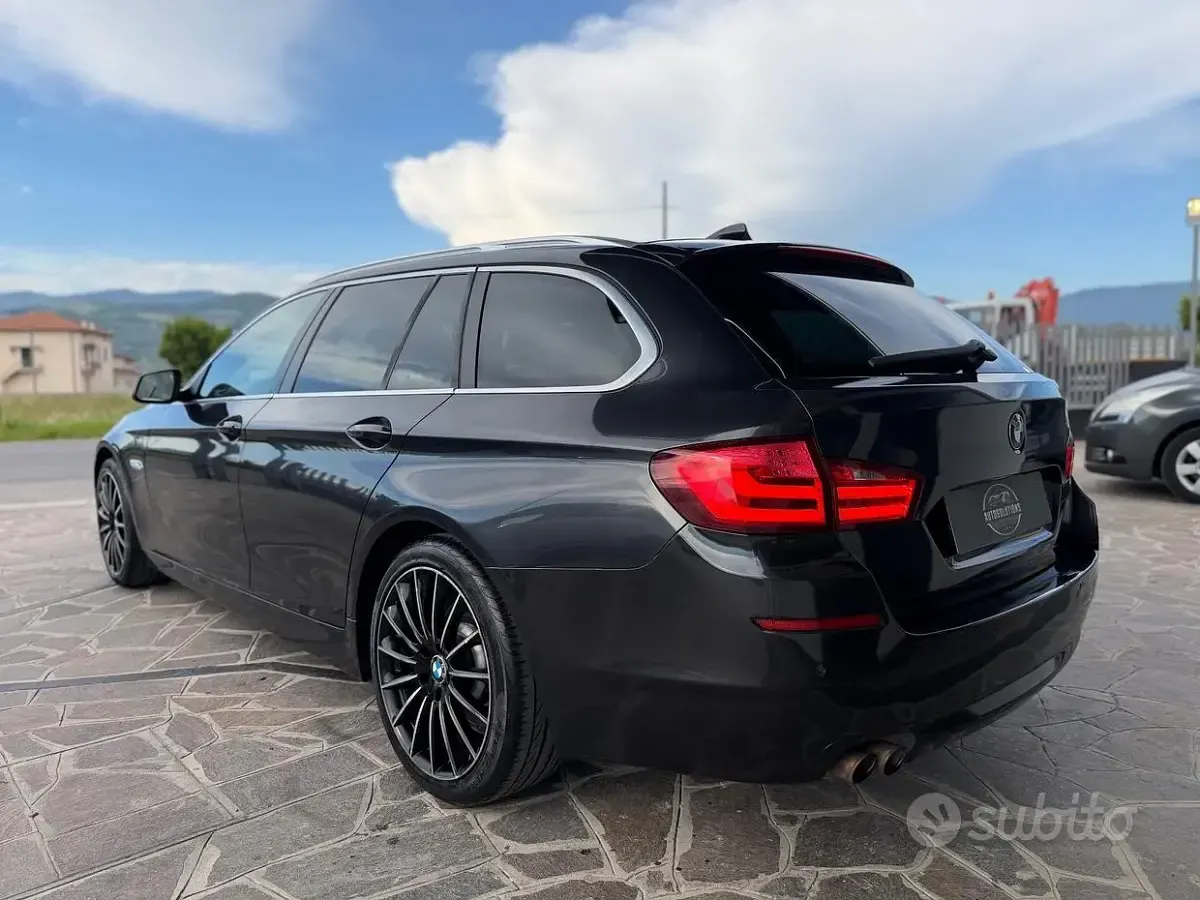 Usata BMW 520 184 CV (135 kW) 2011 Bluazzurro Station wagon