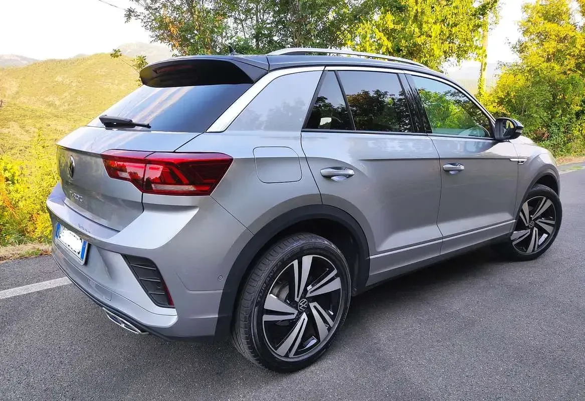 Usata VW T-Roc R-line 150 CV (110 kW) 2024 SUV