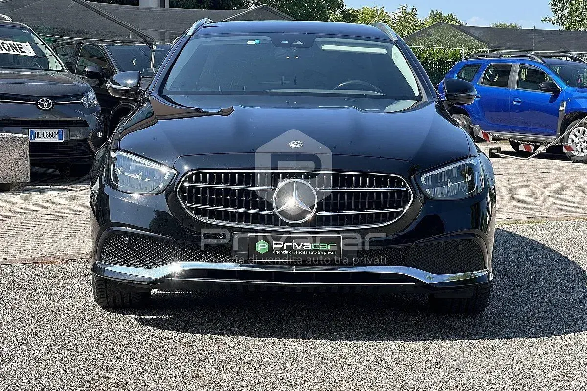 Usata Mercedes E300 Exclusive 211 CV (155 kW) 2021 Nero Station wagon