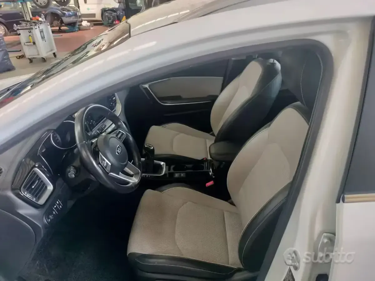 Usata Kia XCeed Style 140 CV (102 kW) 2019 Bianco SUV