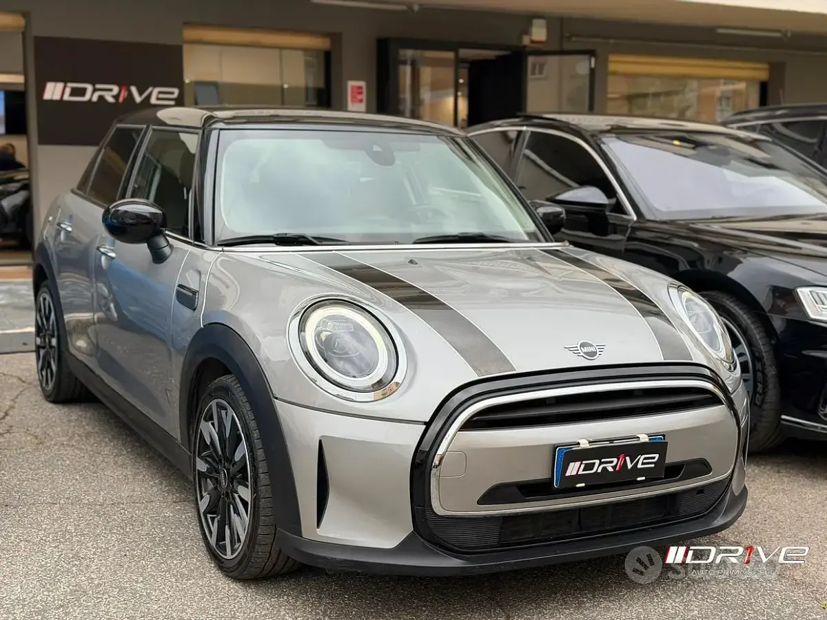 Usata Mini Cooper Business 136 CV (100 kW) 2023 Grigio Utilitaria
