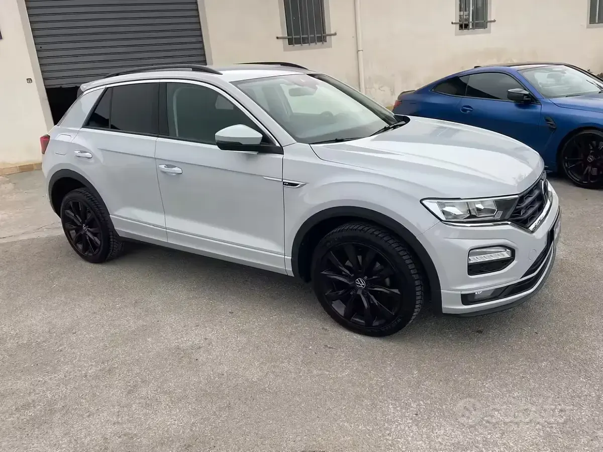 Käytetty VW T-Roc R-line 110 HP (80 kW) 2021 Valkoinen Katumaasturi
