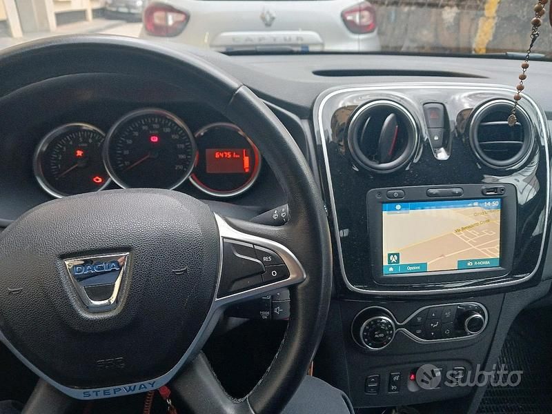 Usata Dacia Sandero Stepway 95 CV (69 kW) 2019 Blu Berlina