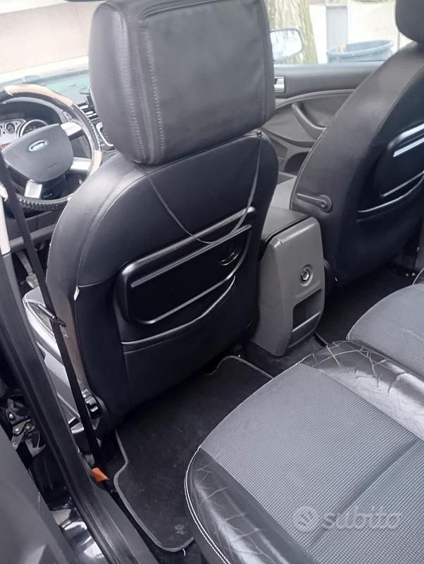 Usata Ford C-MAX 105 CV (77 kW) 2006 Monovolume