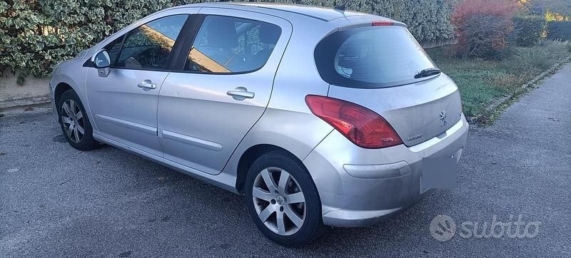 Usata Peugeot 308 110 CV (80 kW) 2010 Grigio Berlina