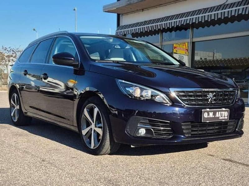 Night blue Usata 2020 Peugeot 308 SW Allure Station wagon | 13.500 € (Buon prezzo) - Immagine 1/4