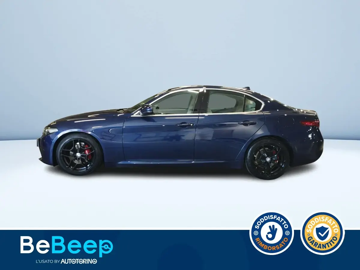 Usata Alfa Romeo Giulia Business 180 CV (132 kW) 2016 Blu metallizzato Berlina