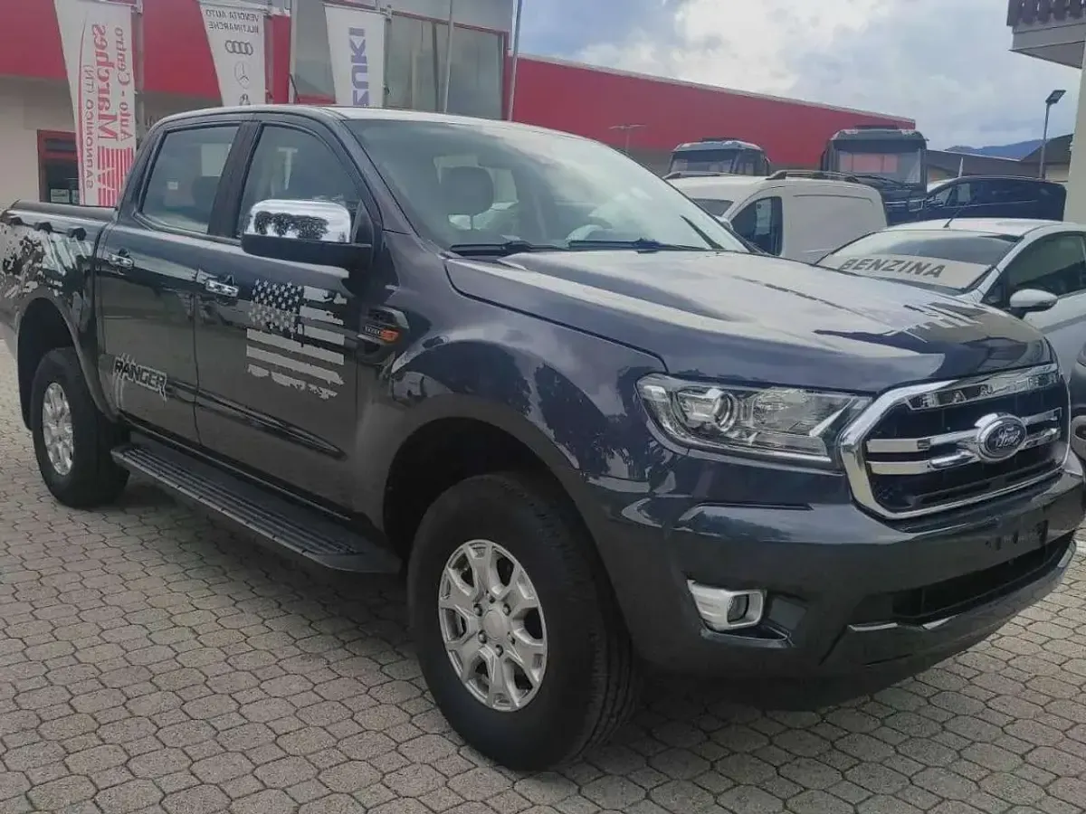 Usata Ford Ranger 170 CV (125 kW) 2021 Grigio Pick-up
