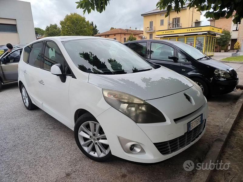 Usata Renault Grand Scénic III 150 CV (110 kW) 2010 Monovolume