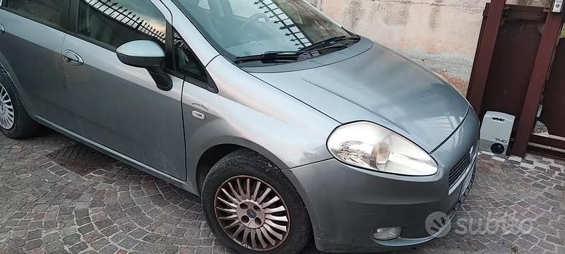 Usata Fiat Grande Punto Dynamic 75 CV (55 kW) 2006 Utilitaria