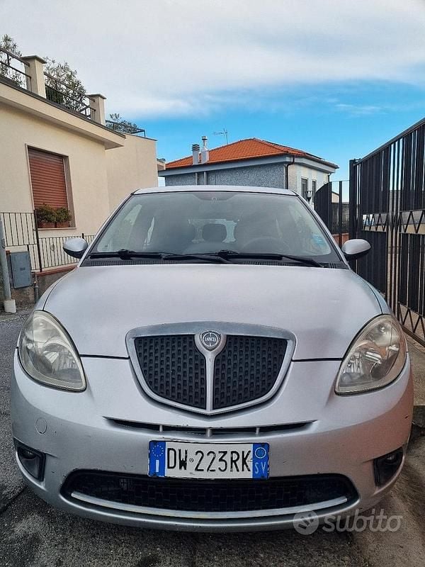 Grigio Usata 2008 Lancia Ypsilon Due volumi | 3500 € - Immagine 1/4