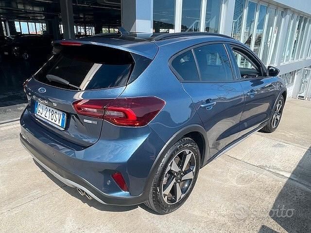 Usata Ford Focus Active 125 CV (91 kW) 2023 Blu Berlina