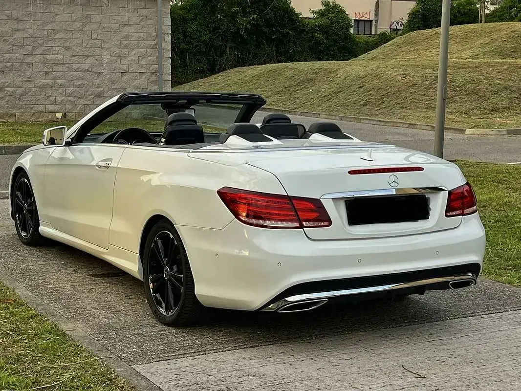 Usata Mercedes E220 Premium 170 CV (125 kW) 2015 Cabrio
