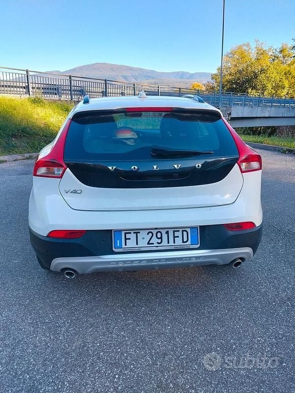 Usata Volvo V40 CC 2018 Bianco Station wagon