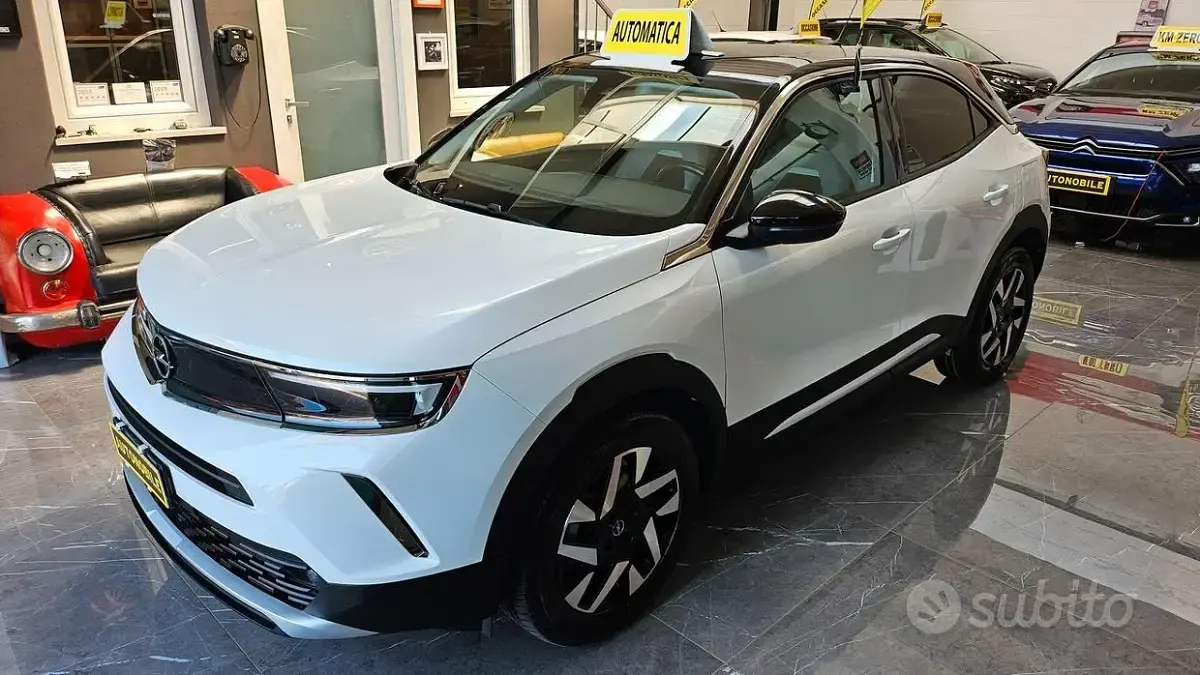 Usata Opel Mokka Elegance 131 CV (96 kW) 2021 Bianco SUV