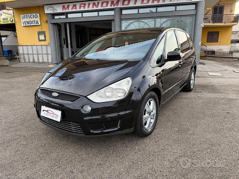 Usata Ford S-MAX Titanium 140 CV (102 kW) 2007 Nero Monovolume