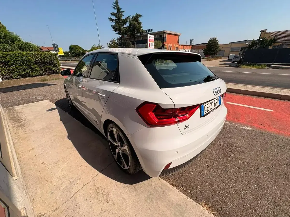 Usata Audi A1 Admired 95 CV (69 kW) 2021 Bianco SUV
