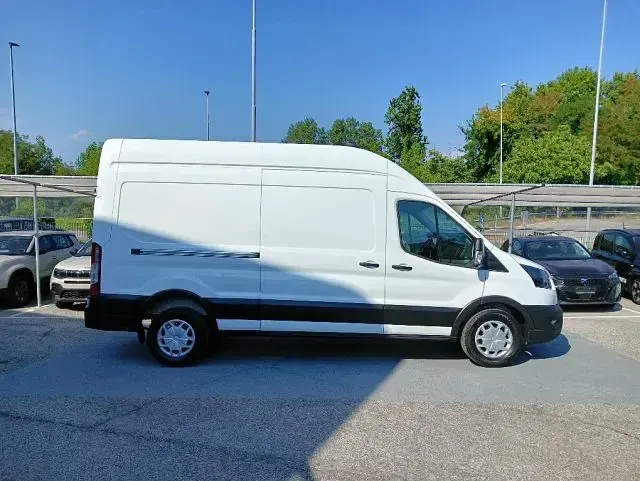 Usata Ford Transit Trend 170 CV (125 kW) 2023 Bianco pastello Furgone