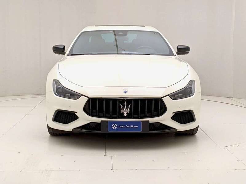 Usata Maserati Ghibli 330 CV (242 kW) 2021 Bianco Coupé