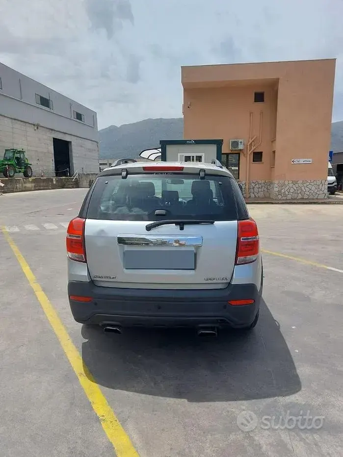 Usata Chevrolet Captiva 163 CV (119 kW) 2014 Grigio SUV